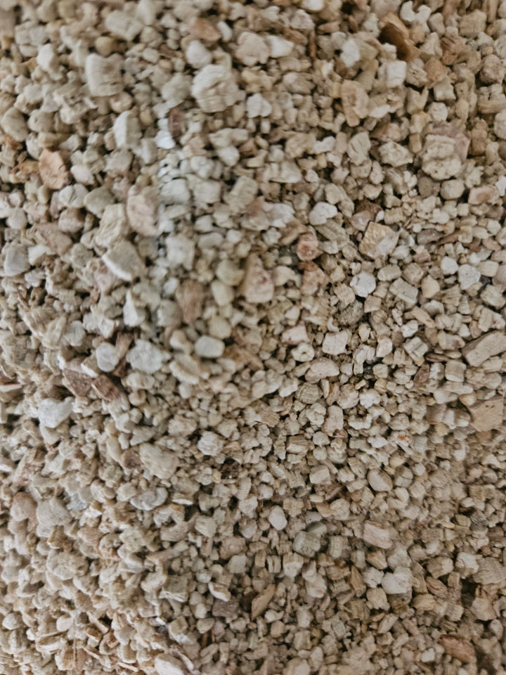 Vermiculite soil alternative, organic soil amendment for root growth and moisture retention.